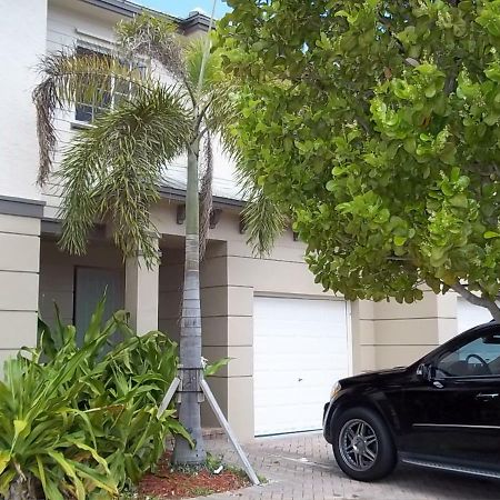 Villa Lucy Уест Палм Бийч Екстериор снимка
